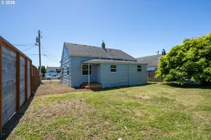 210 Acacia Ave, Garibaldi, OR 97118 - Photo 34