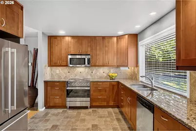 10690 SW Fairhaven St, Portland, OR 97223 - Photo 12