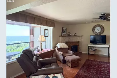 17744 N Highway 101 #B101, Brookings, OR 97415 - Photo 14