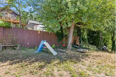 558 N Elliott St, Coquille, OR 97423 - Photo 32