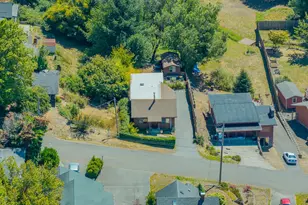 558 N Elliott St, Coquille, OR 97423 - Photo 40