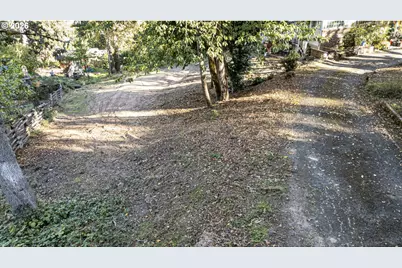 Sylvan St, Eugene, OR 97403 - Photo 4