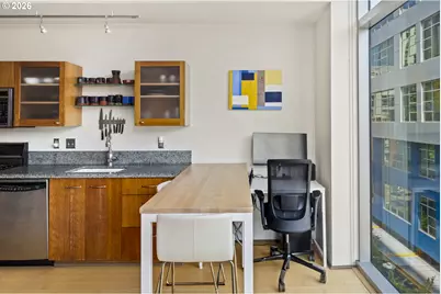 1221 SW 10th Ave #414, Portland, OR 97205 - Photo 14