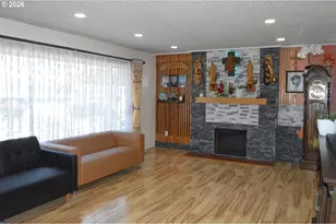 14448 NE Shaver St, Portland, OR 97230 - Photo 2
