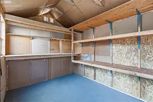 1243 Shafer Ln, Medford, OR 97501 - Photo 24