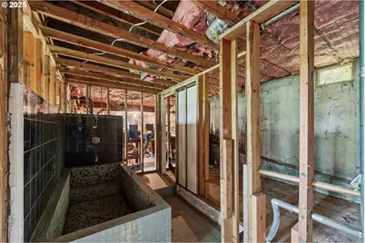 67118 W Westview Rd, North Bend, OR 97459 - Photo 34