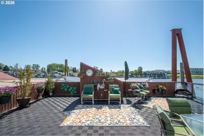 584 N Tomahawk Island Dr, Portland, OR 97217 - Photo 24