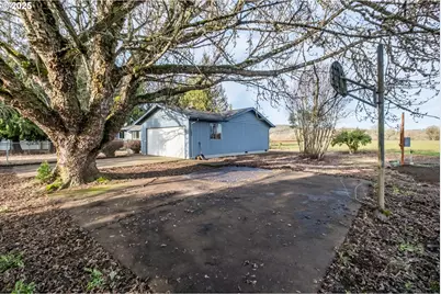 23900 SW Loganberry Ln, Sheridan, OR 97378 - Photo 8