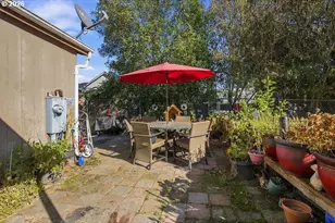823 SW Williamsburg Way, Beaverton, OR 97006 - Photo 24