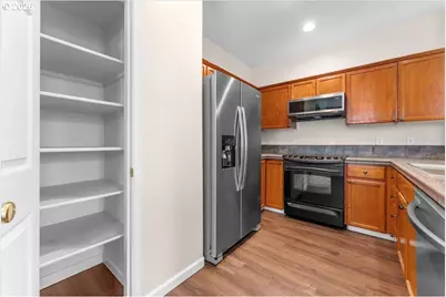 17257 SW Berkeley Ln, Beaverton, OR 97003 - Photo 8