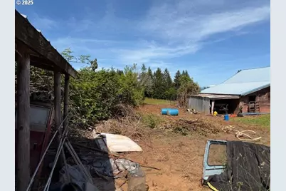 65748 Meissner Rd, Deer Island, OR 97054 - Photo 18