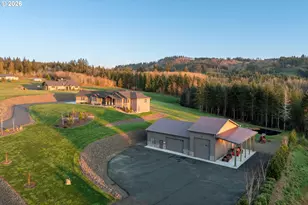 300 Cross Creek Rd, Kelso, WA 98626 - Photo 2