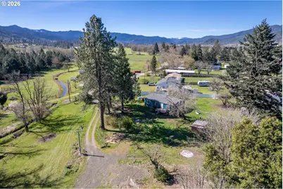 238 Ball Ln, Riddle, OR 97469 - Photo 2