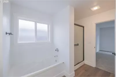 4860 Happy Dr NE, Salem, OR 97305 - Photo 24