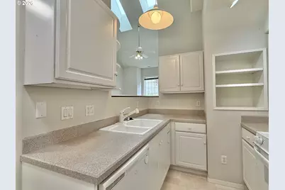 9008 NE 54th St #H33, Vancouver, WA 98662 - Photo 8