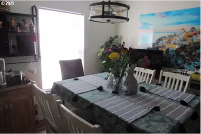 225 Nestucca Ln, Roseburg, OR 97471 - Photo 4