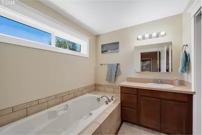 2207 8th St, Tillamook, OR 97141 - Photo 12