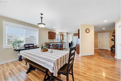 2207 8th St, Tillamook, OR 97141 - Photo 6