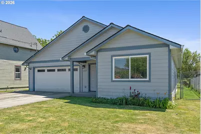 2207 8th St, Tillamook, OR 97141 - Photo 2