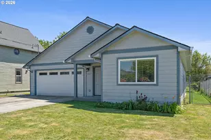 2207 8th St, Tillamook, OR 97141 - Photo 2