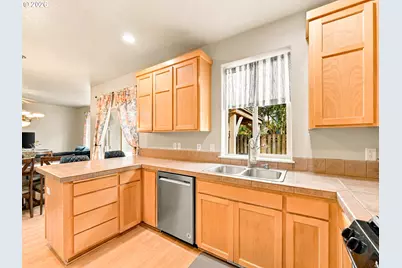 12662 Ross St, Oregon City, OR 97045 - Photo 16