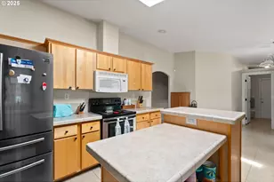 5120 NW Broad St, Roseburg, OR 97471 - Photo 14