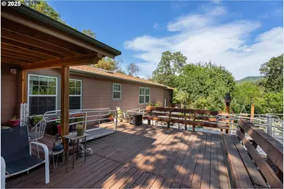 5120 NW Broad St, Roseburg, OR 97471 - Photo 34