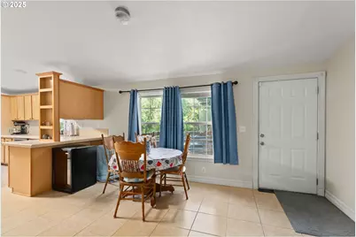 5120 NW Broad St, Roseburg, OR 97471 - Photo 8