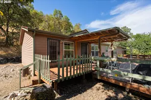 5120 NW Broad St, Roseburg, OR 97471 - Photo 32