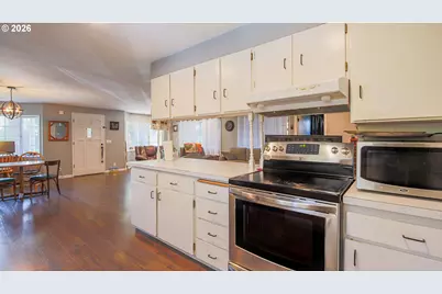 63513 Shore Edge Dr, Charleston, OR 97420 - Photo 10