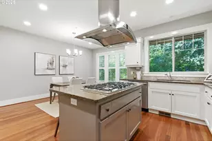 5057 W Sunset Dr, Lake Oswego, OR 97035 - Photo 12