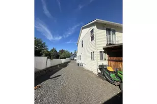 2002 Scorpio Dr, La Grande, OR 97850 - Photo 2