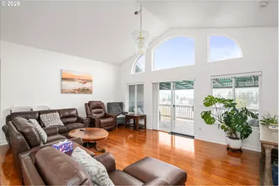 805 Queens Ave, Creswell, OR 97426 - Photo 4