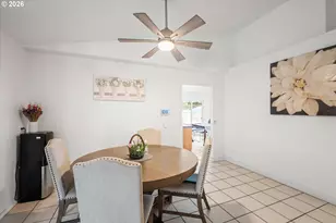 805 Queens Ave, Creswell, OR 97426 - Photo 2