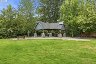 979 SE Roundelay St, Hillsboro, OR 97123 - Photo 38