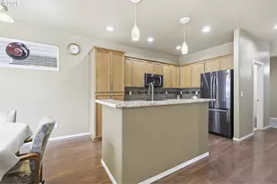 979 SE Roundelay St, Hillsboro, OR 97123 - Photo 10