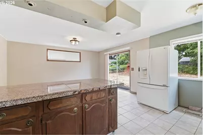 13717 SE Mill St, Portland, OR 97233 - Photo 16