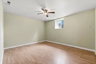 13717 SE Mill St, Portland, OR 97233 - Photo 34