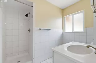 13717 SE Mill St, Portland, OR 97233 - Photo 22