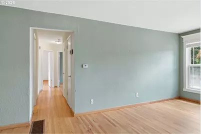 13717 SE Mill St, Portland, OR 97233 - Photo 18