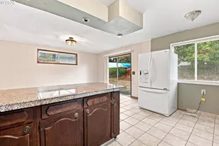 13717 SE Mill St, Portland, OR 97233 - Photo 16