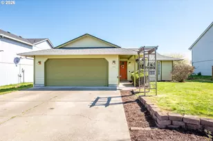 121 Adams Dr, Kelso, WA 98626 - Photo 2