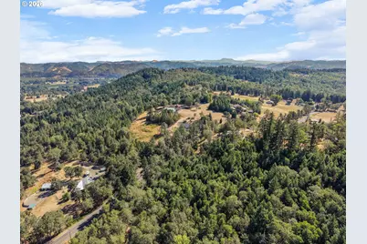 2925 Cleveland Hill Rd, Roseburg, OR 97471 - Photo 28