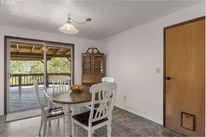 2925 Cleveland Hill Rd, Roseburg, OR 97471 - Photo 8