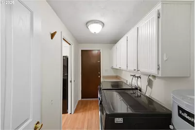 745 Seagate Ave, Coos Bay, OR 97420 - Photo 12