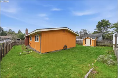 745 Seagate Ave, Coos Bay, OR 97420 - Photo 24