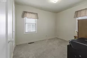 1216 NE 80th Ave, Portland, OR 97213 - Photo 22