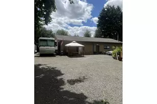 84 Green Ln, Eugene, OR 97404 - Photo 2