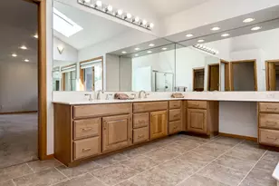 15995 NE Eilers Rd, Aurora, OR 97002 - Photo 18