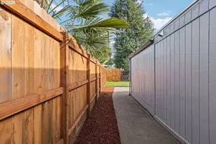 169 W Hazel St, Roseburg, OR 97471 - Photo 40